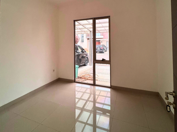 Rumah Hoek Virginia 2LT 13x15 195m2 4KT SHM Pantai Indah Kapuk 2