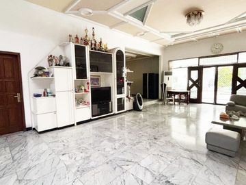 Rumah Mewah 764 m2, Raya Dharmahusada, deretan TBMO, Full Marmer, Lokasi Premium