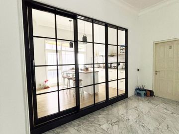 Rumah Mewah 764 m2, Raya Dharmahusada, deretan TBMO, Full Marmer, Lokasi Premium