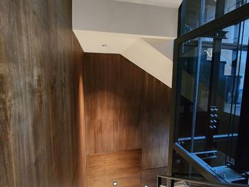 Di Jantung Summarecon Serpong Ardea, Rumah Bergaya Tropis Modern