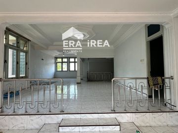 RUMAH DIJUAL DI SOLO DEKAT SINGOSAREN PLAZA