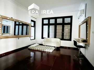 RUMAH DIJUAL DI SOLO DEKAT SINGOSAREN PLAZA