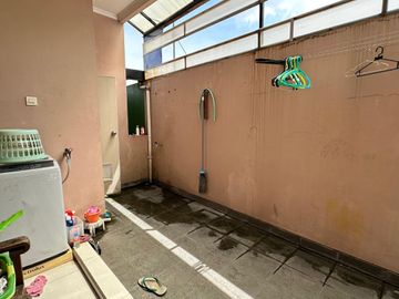 RUMAH DIJUAL DI SOLO DEKAT SINGOSAREN PLAZA