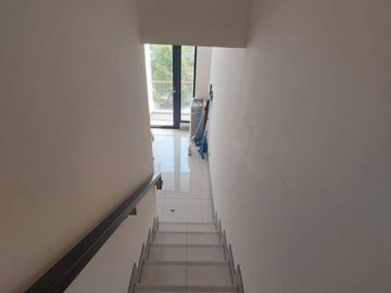 Rumah 3lt luas 8x14 112meter 4KT Cluster Maninjau Asya JGC Jakarta Garden City