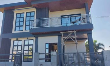 House and Lot For Sale in Tropical Greens Subd in Tagaytay City-MC