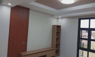 House and Lot For Sale in Tropical Greens Subd in Tagaytay City-MC