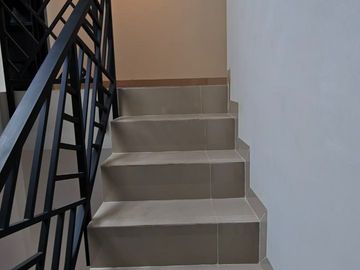 Rumah Baru Minimalis 2 Lantai Siap Huni bisa KPR di Arcamanik Dkat Antapani, Kota Bandung