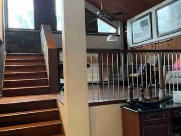 RUMAH DGN TAMAN LUAS DI PONCOL RAYA CIRENDEU