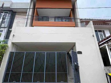 [TURUN HARGA] RUMAH MODERN TROPICAL KOMPLEK ELITE PULOMAS - JAKARTA TIMUR