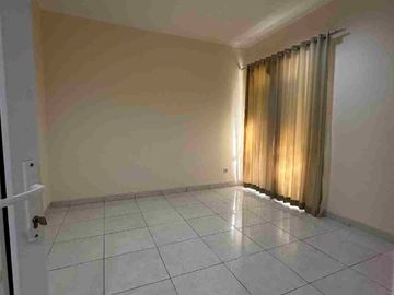Disewa Rumah 2 Lantai Rapi Siap Huni Di BSD De Park Frangipani.