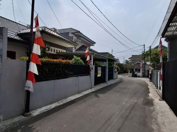 Rumah Bagus Strategis di Jalan Kesehatan Bintaro Jakarta Selatan