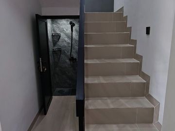 Rumah Baru 2 Lantai Siap Huni di Arcamanik, Dekat Antapani, Kota Bandung
