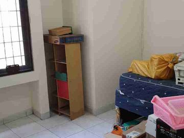 Dijual rumah 2 lantai Siap huni Di dalam komplek di jatinegara Baru Jakarta timur