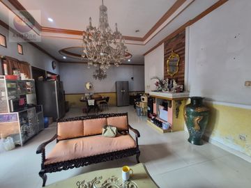 Disewakan Rumah 2 Lantai Cocok Untuk Usaha Di Boulevard Grand Galaxy Bekasi