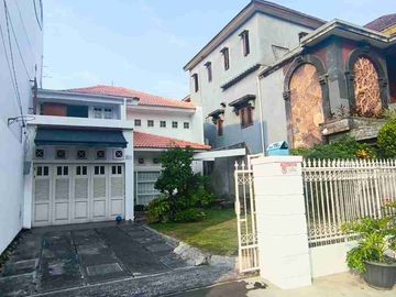 Dijual Rumah 2 Lantai Full Furnished di Cipinang | SHM | LT 237 m² • LB 342 m² || Nego!