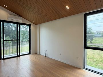 FOR SALE: Brand New 4BR House & Lot at Brittany Neopolitan Fairview, Quezon City
