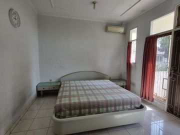 Rumah Gading kirana kelapa gading hadap taman siap pakai