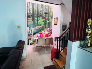 Dijual Rumah di Pondok Aren Dengan Bangunan 2 Lantai Harga Terjangkau UT-18761