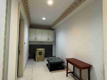 dijual rumah taman palem lestari