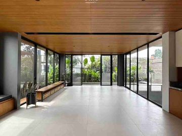 Kemang Selatan Modern Tropical Townhouse One Gate System 24 Hours Security