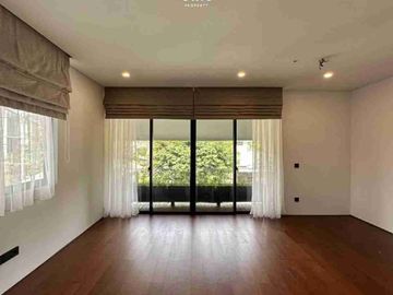 Kemang Selatan Modern Tropical Townhouse One Gate System 24 Hours Security