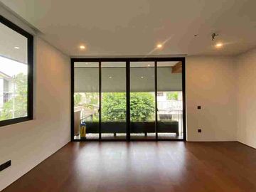 Kemang Selatan Modern Tropical Townhouse One Gate System 24 Hours Security