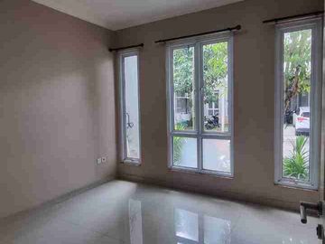 Turun Harga dijual Rumah di Cluster Elista Village - Gading Serpong