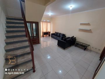RUMAH SIAP HUNI DI SAYAP DAGO BANDUNG Hanya Selangkah ke Jalan Ir H Juanda