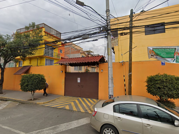 CASA EN VENTA EN CALLE 4, AGRÍCOLA PANTITLÁN, IZTACALCO, CDMX