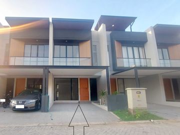 Disewakan Rumah 2 Lantai Citraland Northwest 3 KT Sambikerep REV.A696