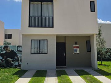 CASA EN VENTA