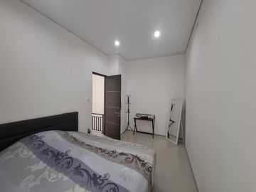Disewakan Rumah Full Furnish Pakuwon City Mulyorejo East Coast REV.A580