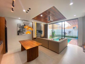Di jual villa di padonan bali dekat dengan canggu