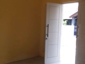 Disewakan Rumah Siap Huni Rungkut Asri Rungkut MERR Surabaya REV.A423