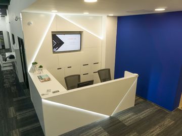 OFICINA EQUIPADA EN RENTA EN LEON, GUANAJUATO EDIFICIO PUERTA BAJIO - SERVICIOS INCLUIDOS