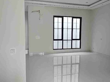 AMERICAN MODERN NEW HOUSE Graha Family Surabaya

LT 8x16
LB 295
KT 4+1 | KM 3+1
Selatan, ppjb
Harga 4.75 M Nego

Best Deal🤝🤝