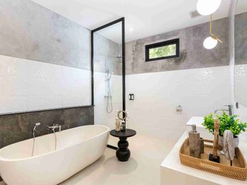 FOR RENT & SALE MODERN TROPICAL VILLA 3 BEDROOM PERERENAN CANGGU