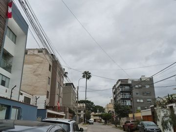 Vendo casa como Terreno de 309m2, Las Gardenias, Surco