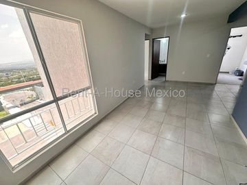 Rento departamento en segundo peso de villas del refugio 2 recamaras 1 baño 1 auto