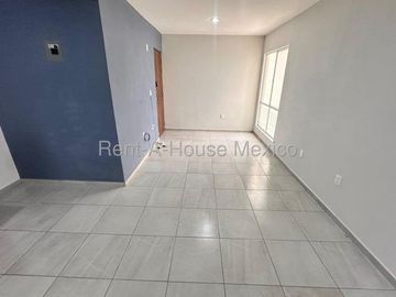 Rento departamento en segundo peso de villas del refugio 2 recamaras 1 baño 1 auto