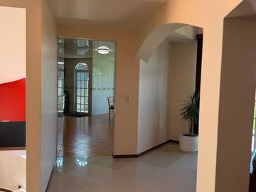 CASA EN VENTA EN PRIVADA EN CACALOMACAN