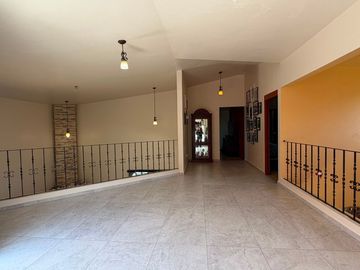 CASA EN VENTA EN PRIVADA EN CACALOMACAN