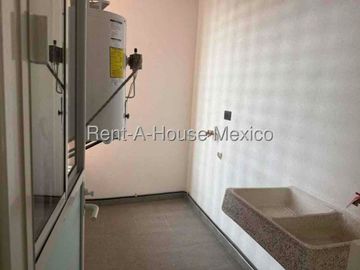 RENTA DE DEPARTAMENTO EN VILLAS DEL REFUGIO SUR