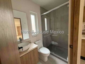 RENTA DE DEPARTAMENTO EN VILLAS DEL REFUGIO SUR