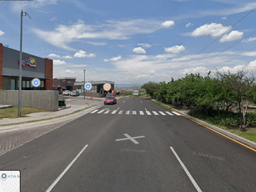 Hermosa casa en Cto. Altos Juriquilla, 76230 Juriquilla, Qro., México. no créditos