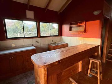 Pucón , terreno urbano con casa