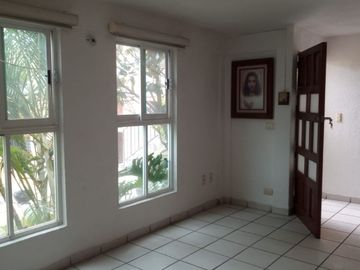 VENDO CONDOMINIO COL.  VISTA HERMOSA, CUERNAVACA