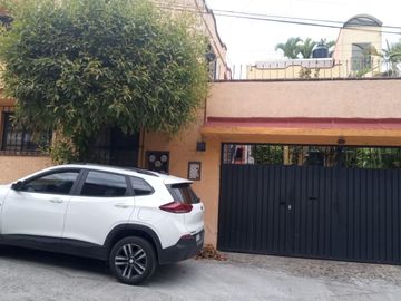 VENDO CONDOMINIO COL.  VISTA HERMOSA, CUERNAVACA