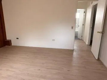 Amplia Casa Familiar En Venta | Vitacura | 4 Dormitorios
