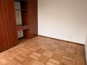 Amplia Casa Familiar En Venta | Vitacura | 4 Dormitorios